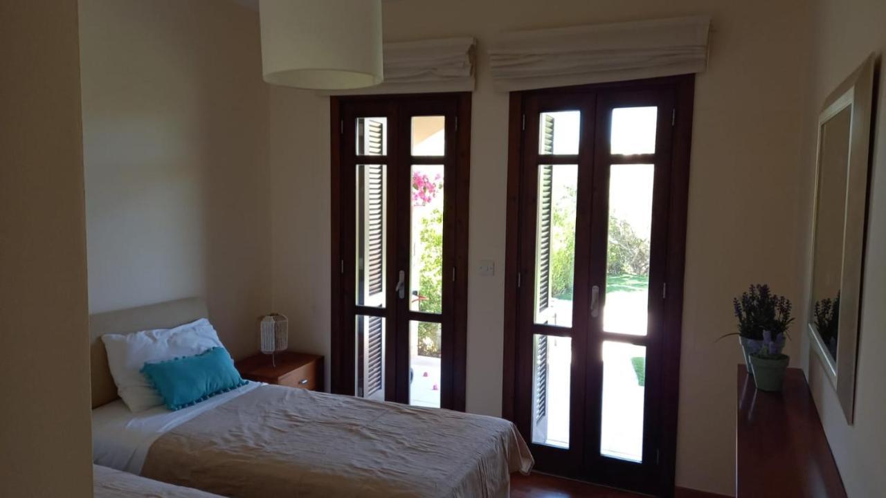 Helios Heights Spirits, Aphrodite Hills Golf Resort Kouklia Exterior photo